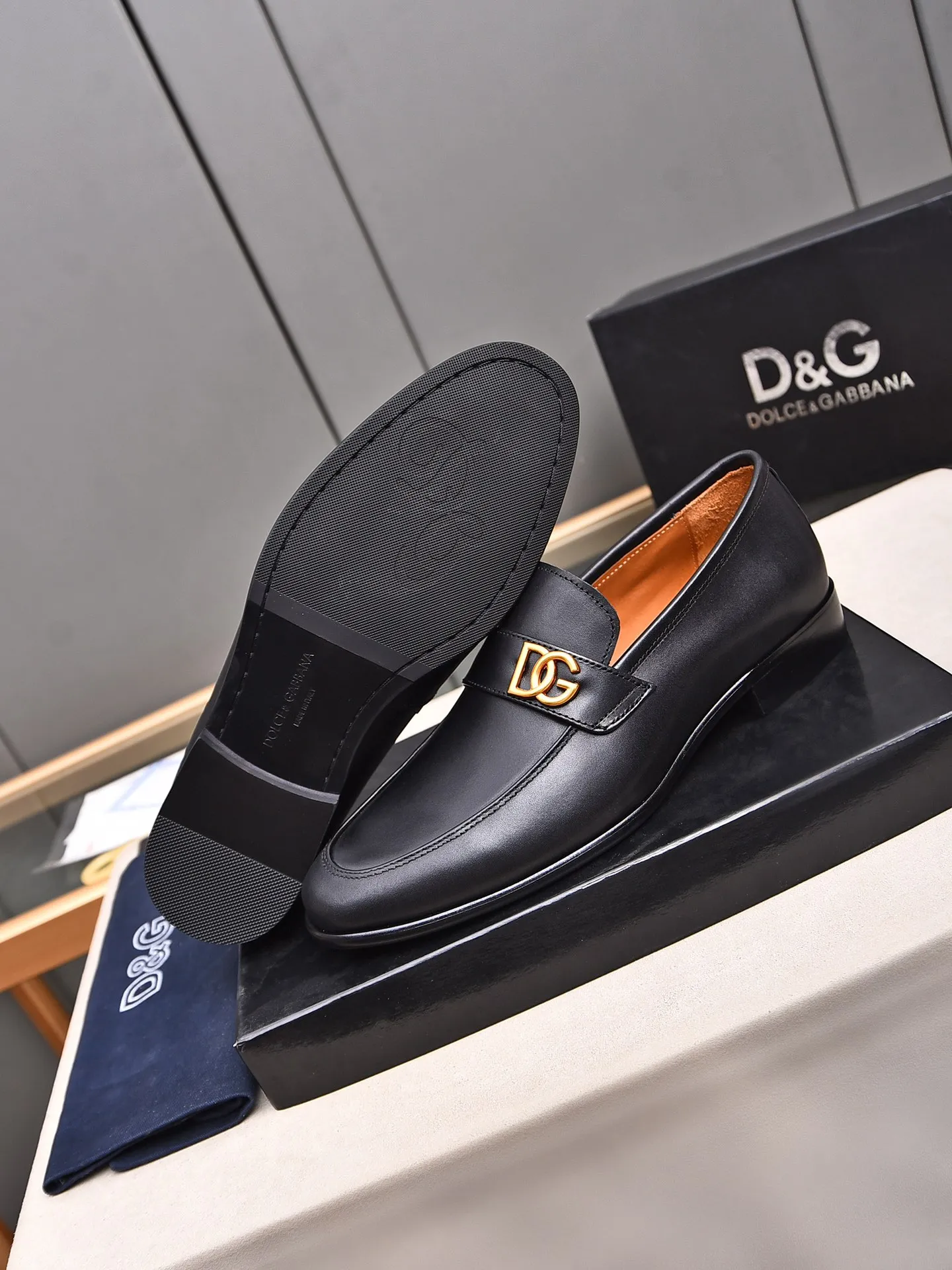 👍👍Men's shoes💰480 **Boutique recommendation**DG**The latest business formal leather shoes, official website synchronization, top version on the market, purely handmade. Fabric: imported calfskin with water-dyed cow lining 38, 39, 40, 41, 42, 43, 44 (customized at 45